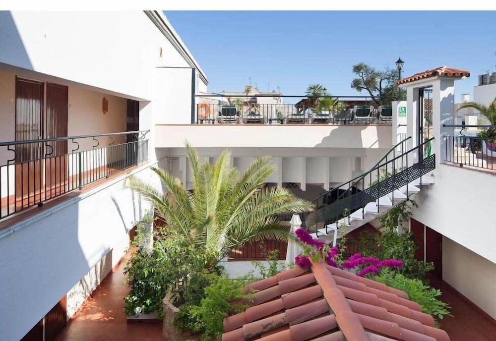 Hotel Ninays 2*