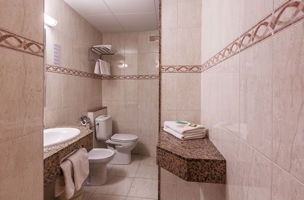 Hotel Ninays 2*
